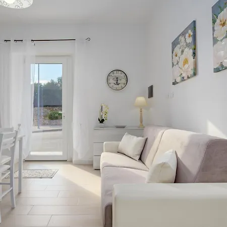 La Casetta Bianca Holiday home *